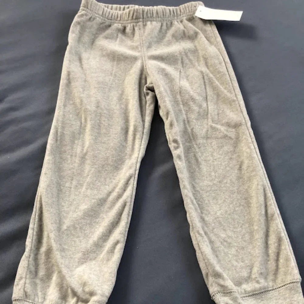 Carter's 4T light gray sweatpants NEW